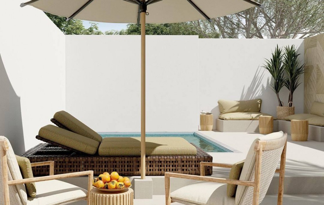 CHOOSING SUMMER UPHOLSTERY PATTERNS FOR OUTDOOR LIVING